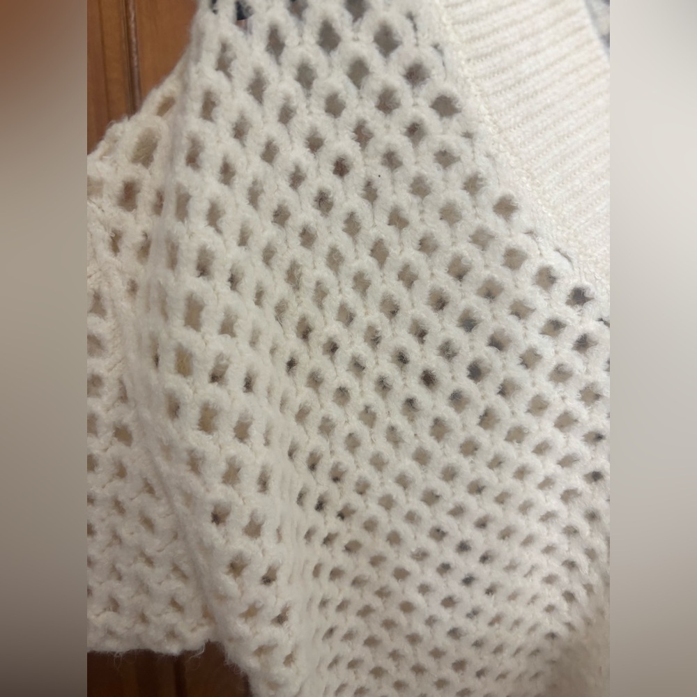 Universal Thread Cream V-Neck Sweater - Picture 3 of 4